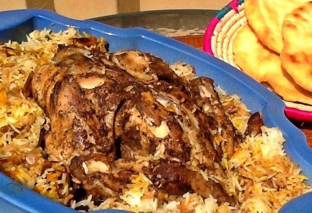 balochi-chicken-sajji-with-rice.jpg