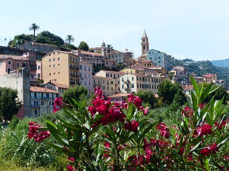 ventimiglia-187052__340.jpg