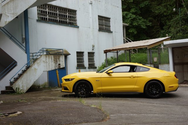 2015_Ford_Mustang_GT_9.jpg
