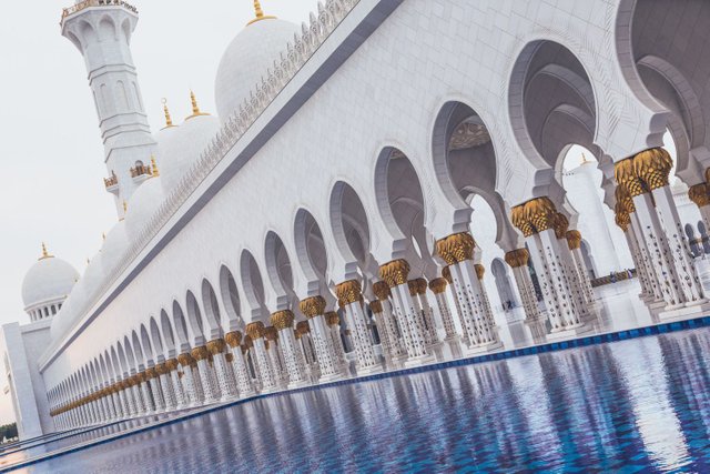 Sheikh Zayed Mosque.jpg