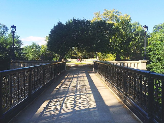 lake park bridge milwaukee.JPG