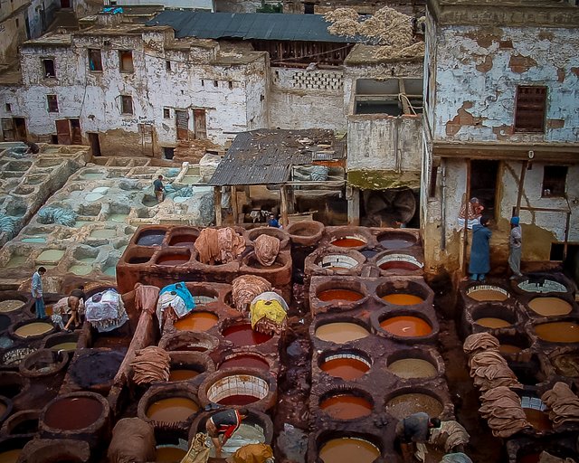 10_23_03_Medina_Tannery_01.jpg