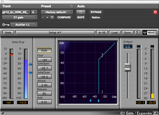 A gate with side-chain input. The gate opens when the side-chain signal level is above the threshold (vertical blue line).