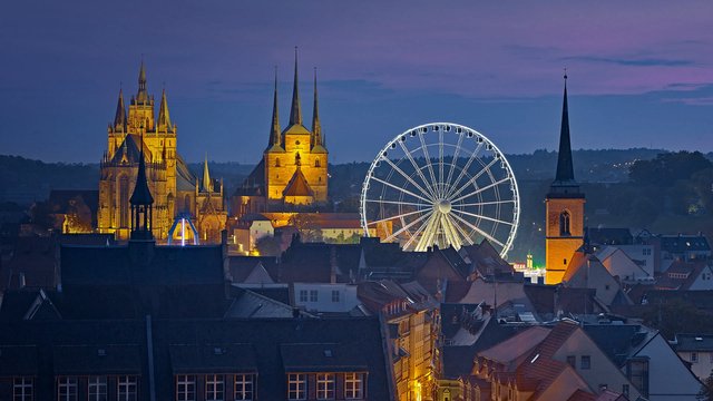 20170924 View of the Ferris wheel, Erfurt Cathedral and St. Severus Church during Oktoberfest in Erfurt, Germany 1920x1080.jpg