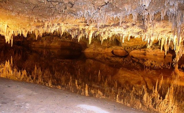 luray cave reflection 5.jpg