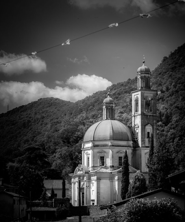 RSV church B&W-1.jpg