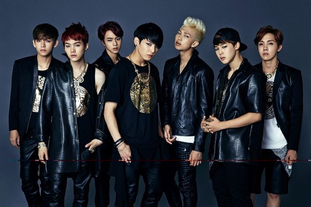 poster-grande-banda-kpop-bts-decoraco-teen-cartaz-foto-a3-D_NQ_NP_966285-MLB25638525641_062017-F.jpg