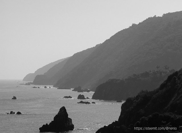 vargas-coast-bw01.jpg