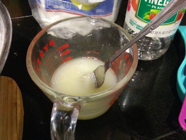 pie crust 4 vinegar water egg mixed.jpg