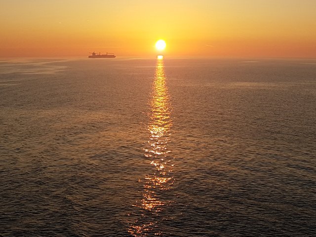 sunrise1.jpg