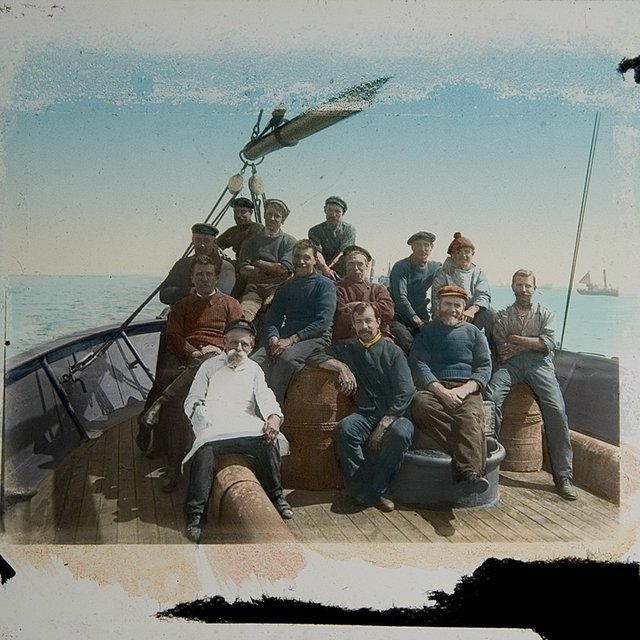 Daily Life of Sailors On-board in the 1900s (43).jpg