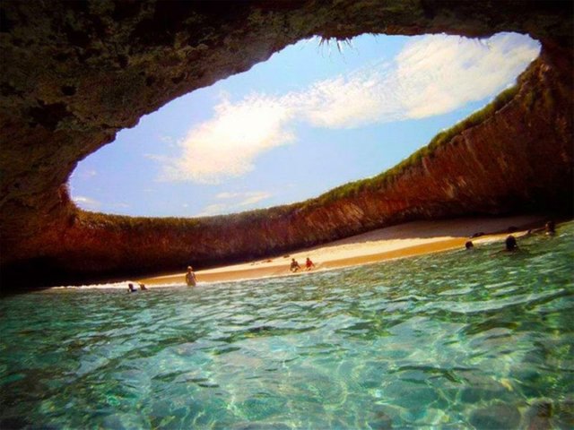 hidden-beach-marietas-islands-puerto-vallarta-mexico-1.jpg