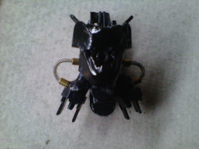 robot-iron-man-mengagumkan-dari-korek-api-gas-5-640x480.jpeg