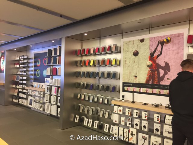 Apple Store Manchester 14.jpg