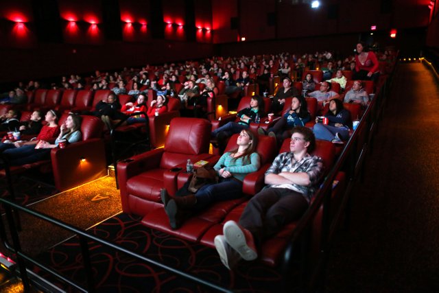 141118_em_movieseats.jpg