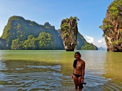 hot-check-james-bond-island.jpg