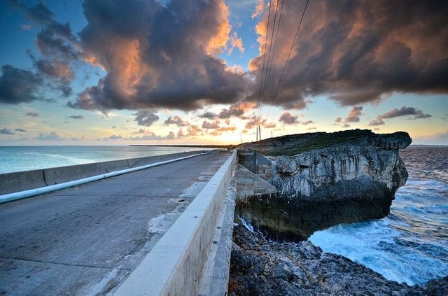 glass-window-bridge-eleuthera-5.jpg