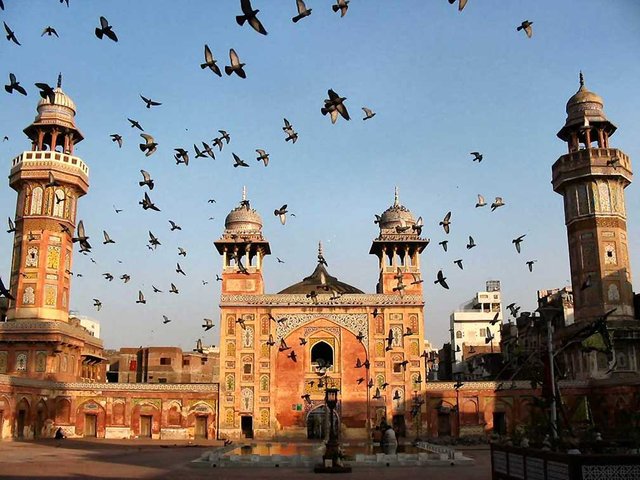 Wazir-Khan-Masjid-Lahore.jpg