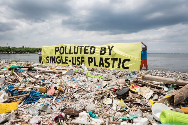 Plastic-Trash-Philippines.jpg