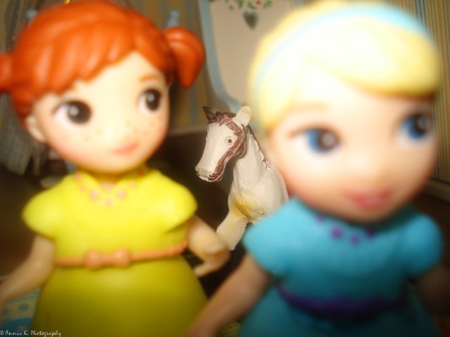 Frozen-Elsa-Anna-3.jpg