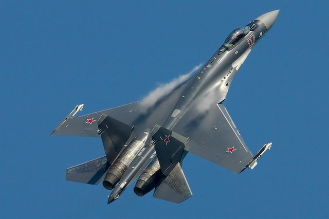 istrebitel-su-35s-28.jpg