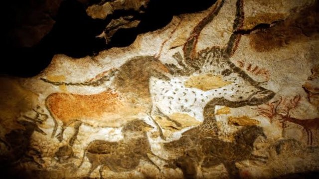 list-7-accidental-treasures-lascaux-GettyImages_159357648-E.jpeg