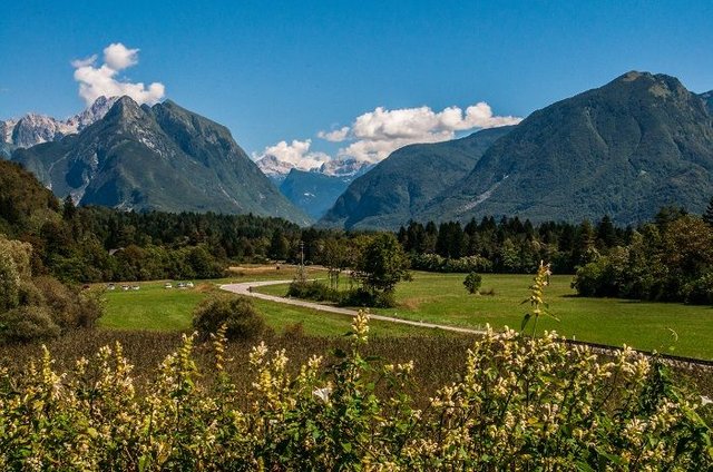 Soca_Valley_Boka_Waterfall_area_Slovenia.jpg