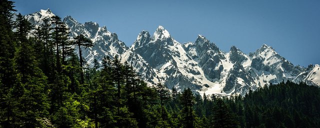 Mountains_in_Swat_Vally_Pakistan.jpg