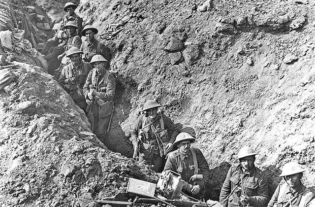 800px-New_Zealand_trench_Flers_September_1916.jpg