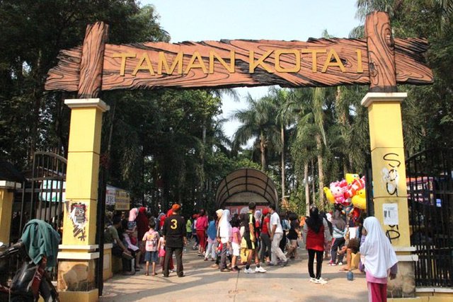 Taman Kota Tangsel.jpg