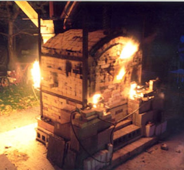 gas kiln.jpg