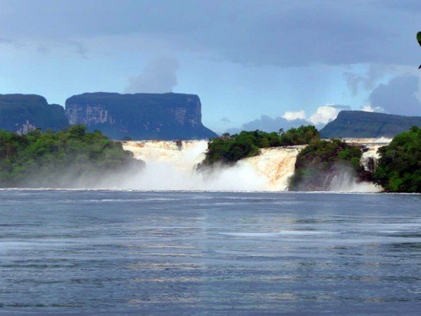 lagunadecanaima.jpg