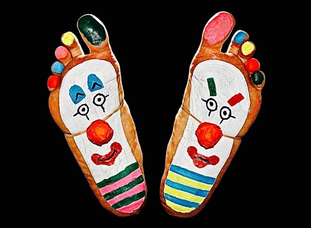 clown_feet_foot_fun_funny_sole_painted_ten-638390.jpg!d.jpg