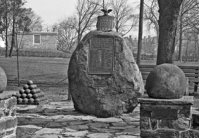 Mount Airy Monument 23918-0-A-3 - 1000.jpg