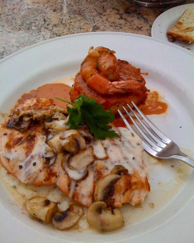 htownfood-lagriglia-grilled-salmon-shrimp.jpg