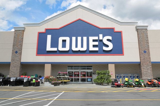 Lowes.jpg