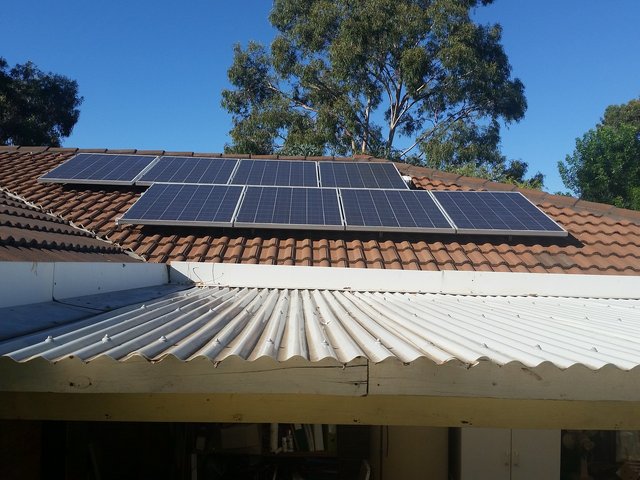 solar-panels-2685357_1280.jpg