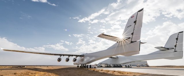 Screenshot-2018-1-12 Stratolaunch - Gallery(2).jpg