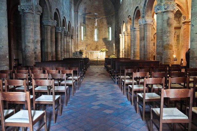 castellarquato collegiata interno.jpg