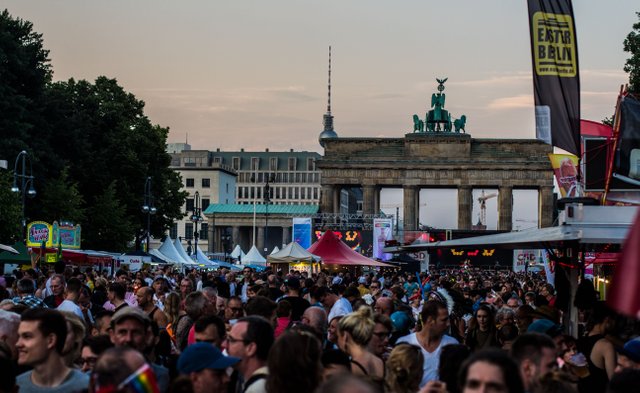 Brandenburger Tor Alex Berlin.jpg