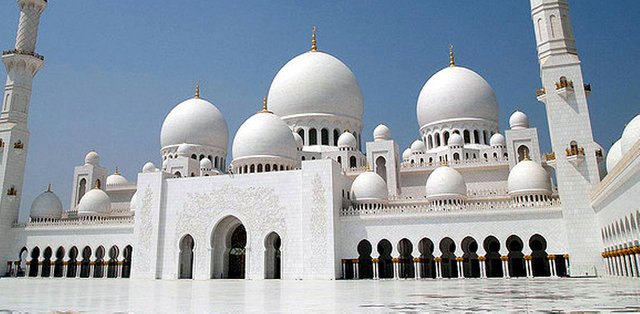 Abu_Dhabi_The_Great_Mosque.jpg