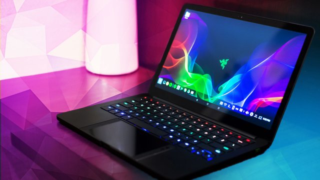 Razer-Project-Linda-Hands-On_Image.jpg