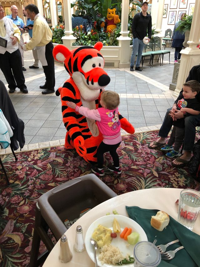 Tigger hug Lunch Buffet in Walt Disney World at Crystal Palace!.jpg
