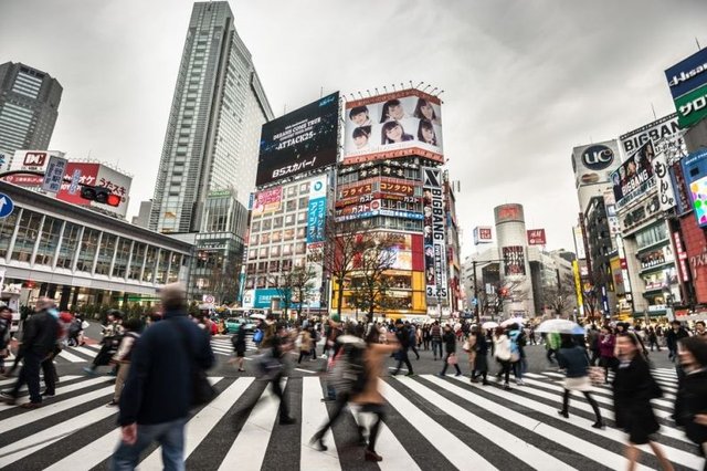 tokyo-shibuya-crossing-getty-467378882-1500901890-e1502188151595.jpg