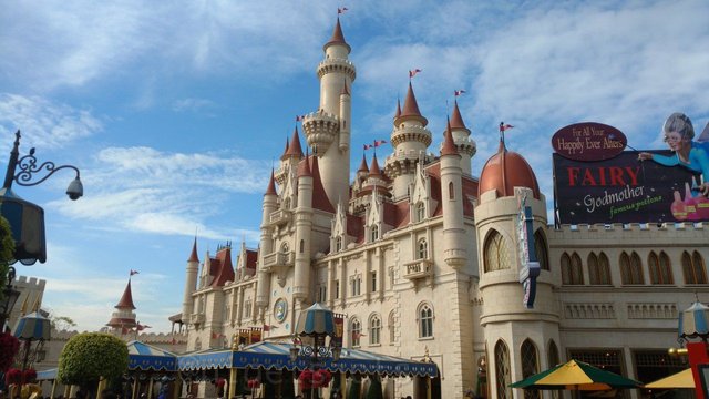 Universal Studios Disney Castle.jpg