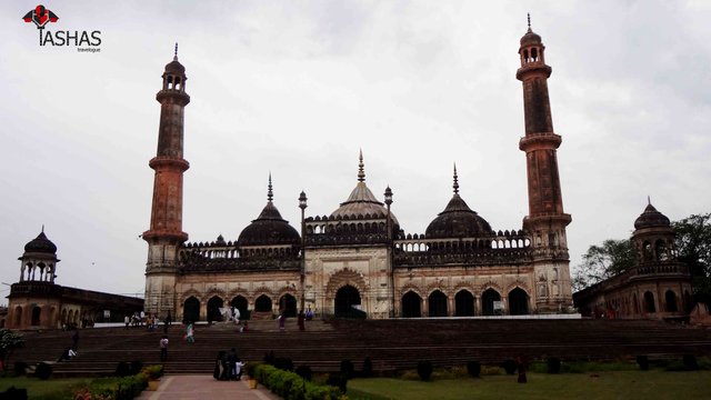 Bara Imambara Tomb.jpg