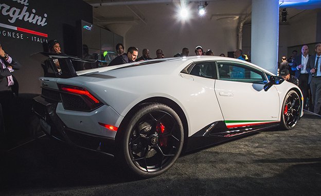 2018 Lamborghini Huracan.jpg