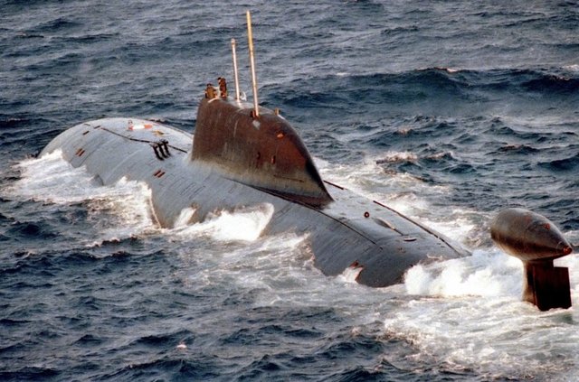 Akula_class_submarine.jpg