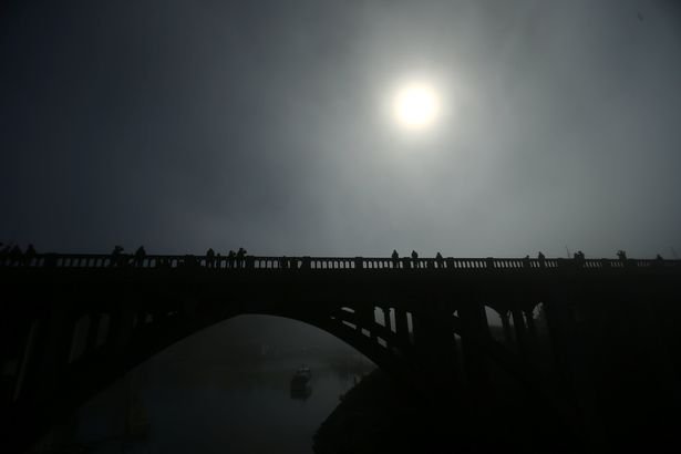 Solar-Eclipse-from-Depoe-Bay-Oregon.jpg