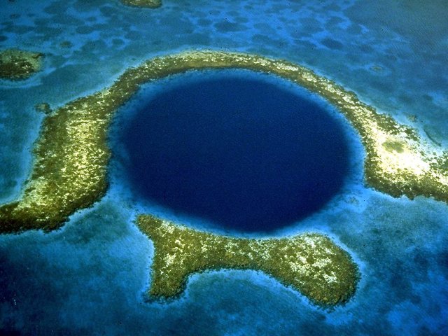 great_blue-hole-of-belize.jpg